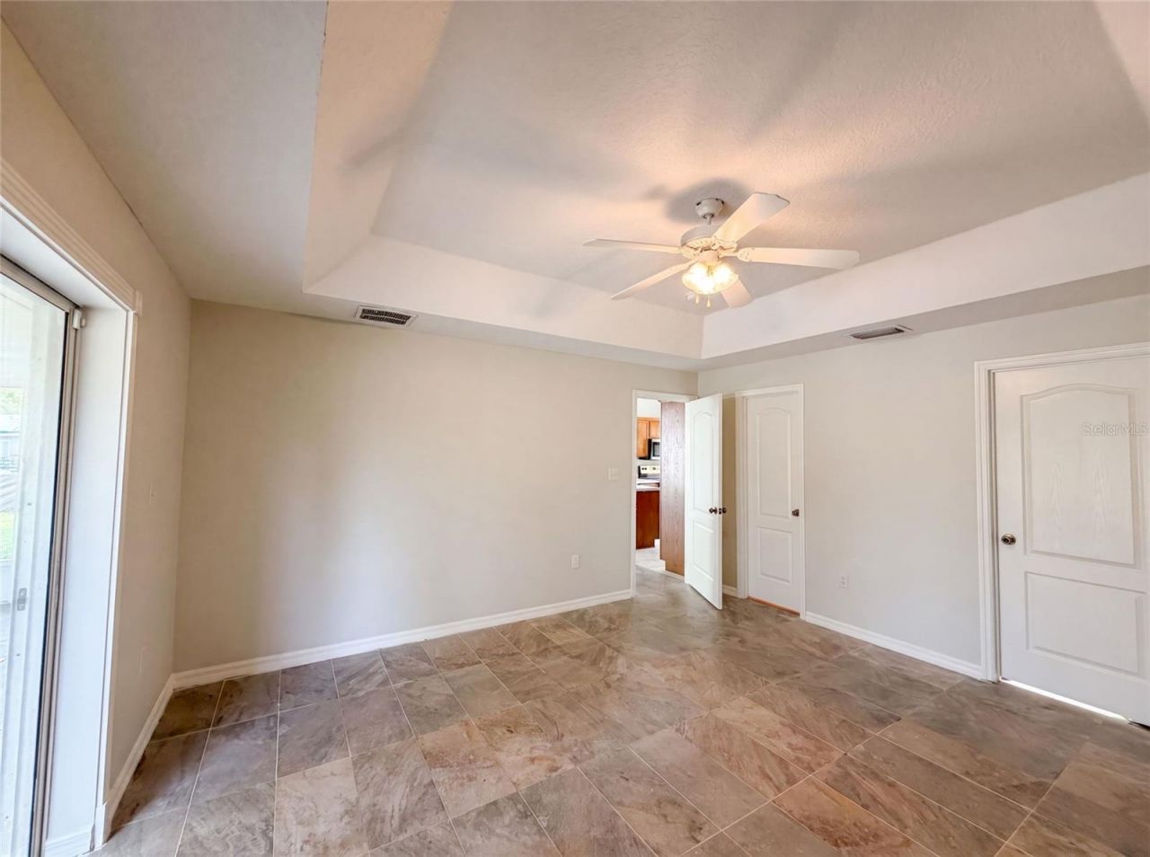 314 Dupont Circle , Howey in the Hills, FL 34737 Photo