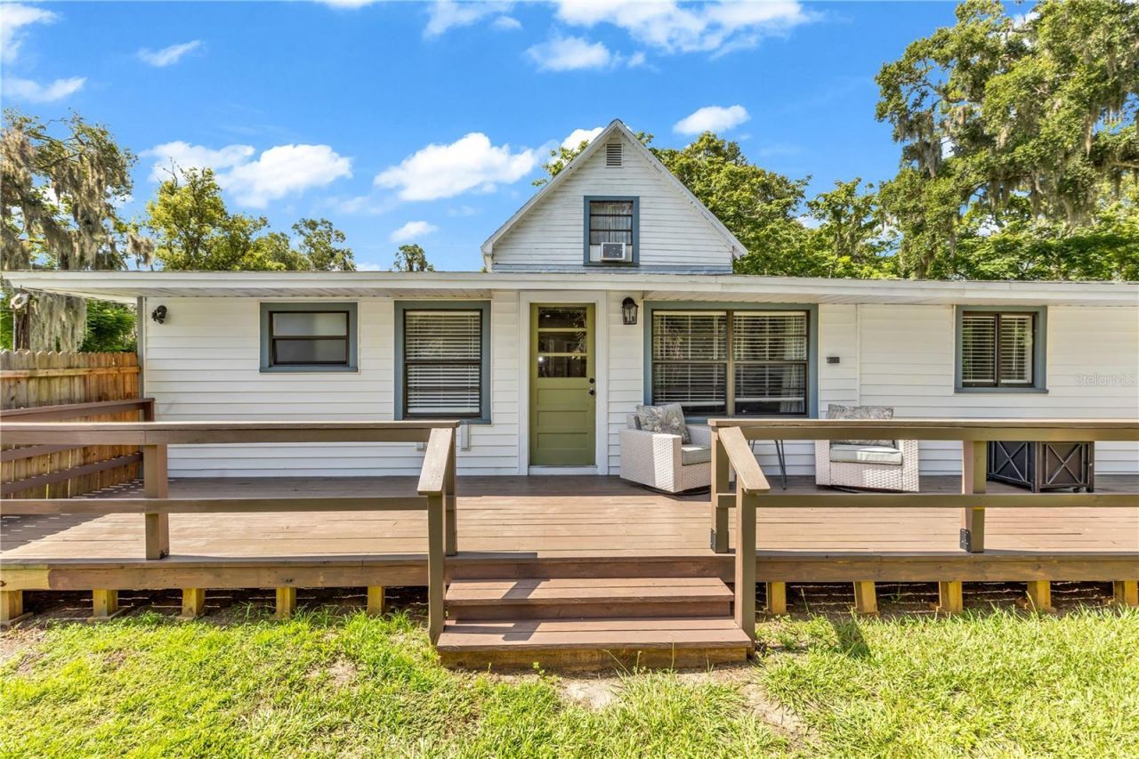162 W Park Street, Lake Helen, FL 32744 Photo
