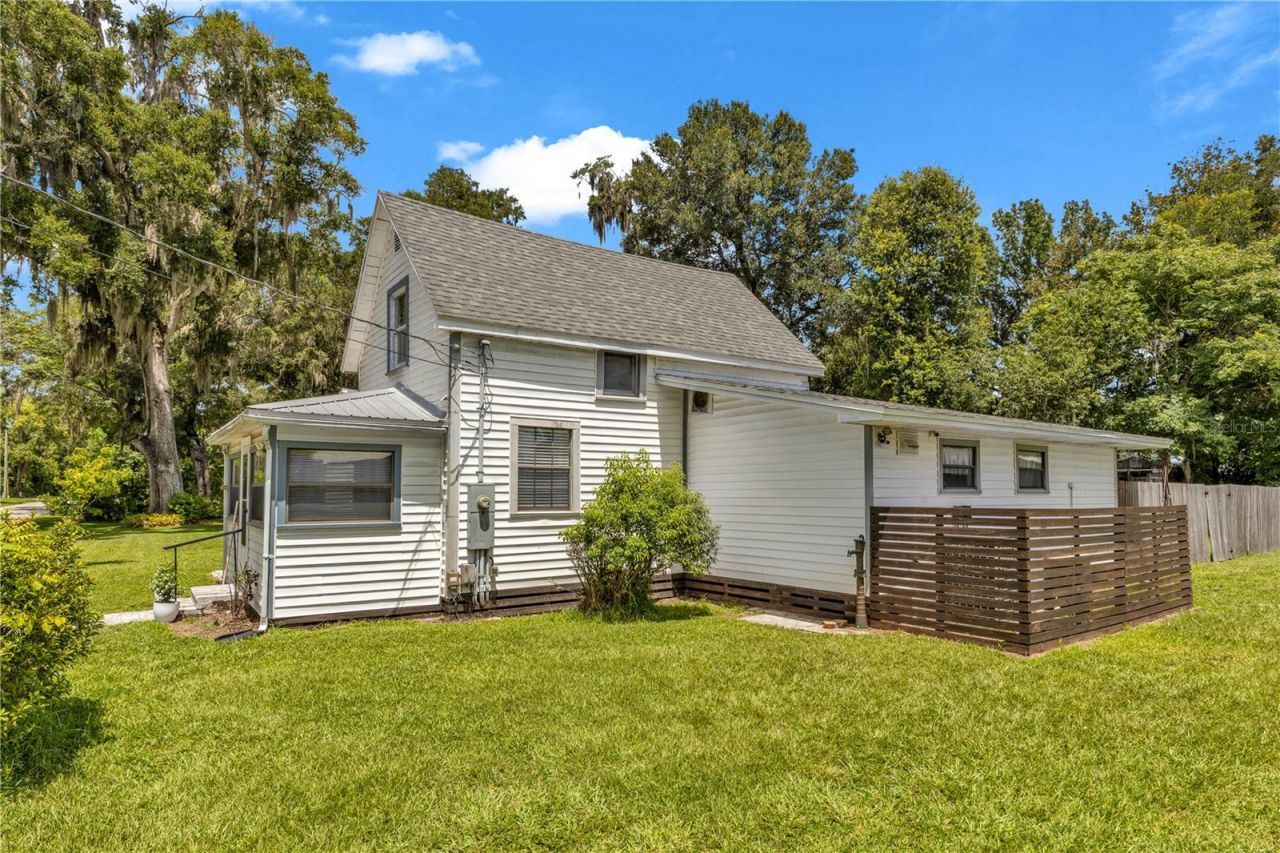 162 W Park Street, Lake Helen, FL 32744 Photo