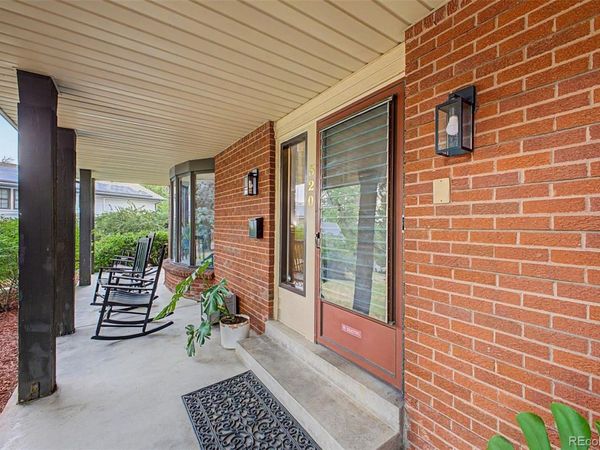320 Oswego Court, Aurora, CO 80010