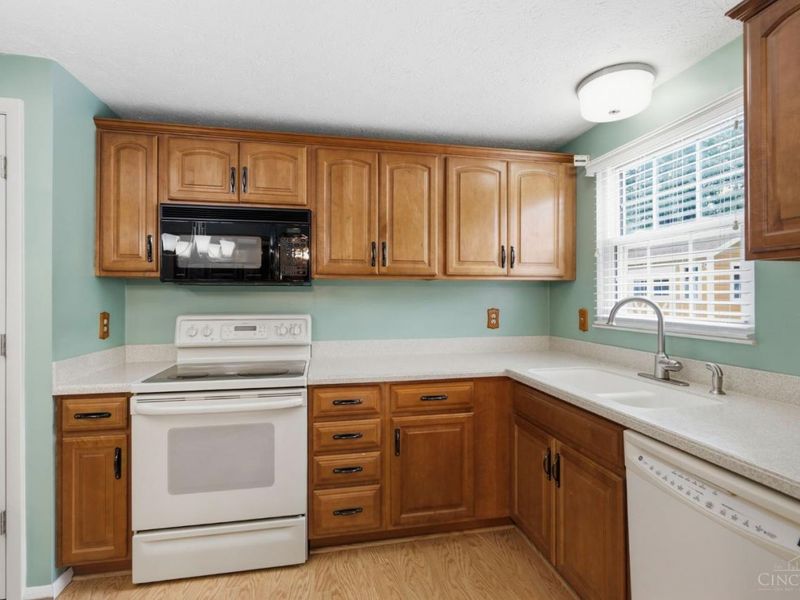 817 Debra Lane, Loveland, OH 45140 Photo 11