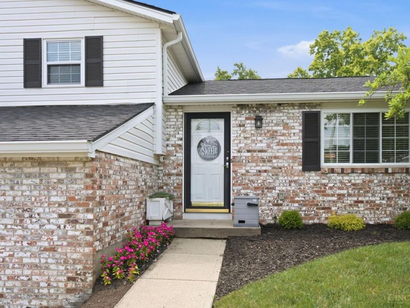 817 Debra Lane, Loveland, OH 45140 Photo 3