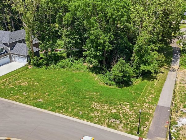 10778 Dartmoor Way, Zionsville, IN 46077