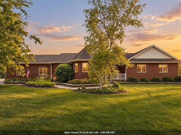 1 W CEDAR STREET, Hilbert, WI 54129