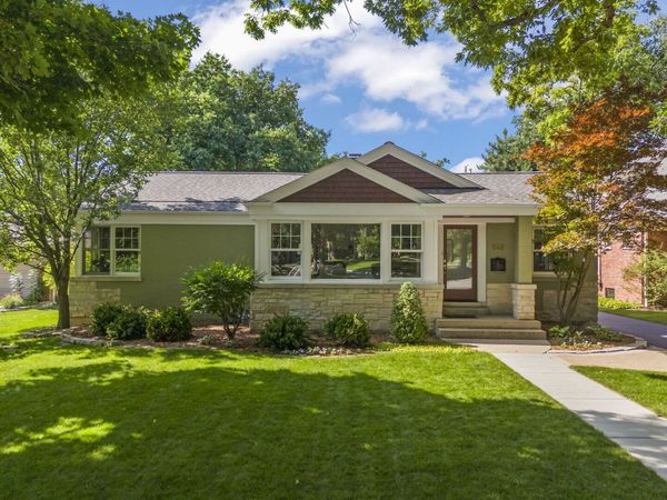 848 Woodland Drive , Glen Ellyn, IL 60137