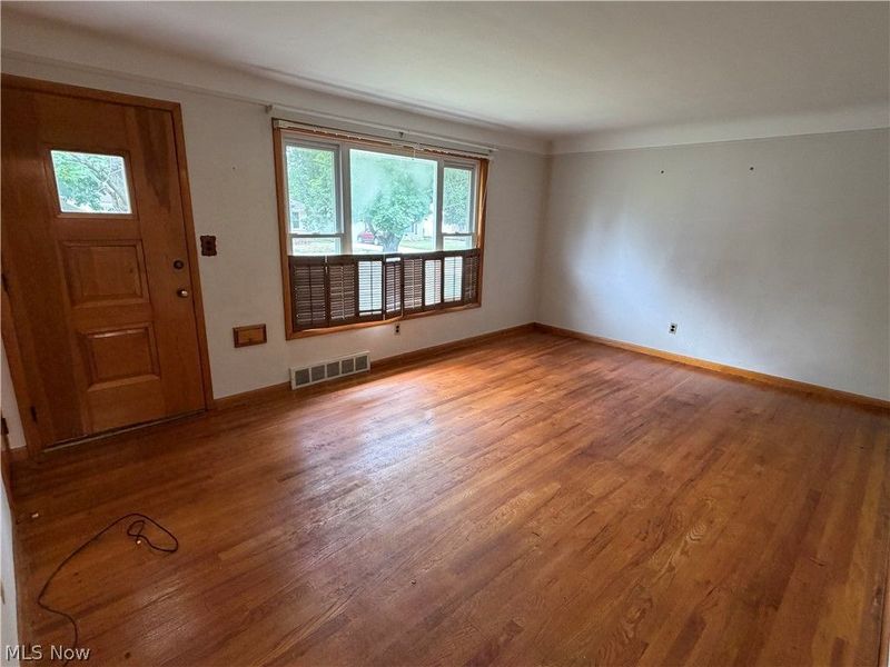 77 William Street, Bedford, OH 44146 Photo 3