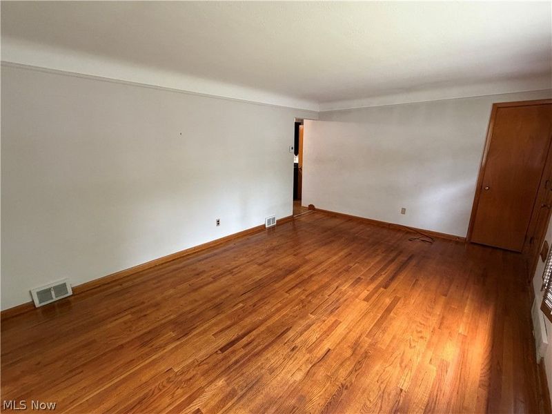 77 William Street, Bedford, OH 44146 Photo 5