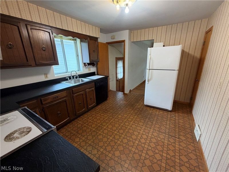77 William Street, Bedford, OH 44146 Photo 6