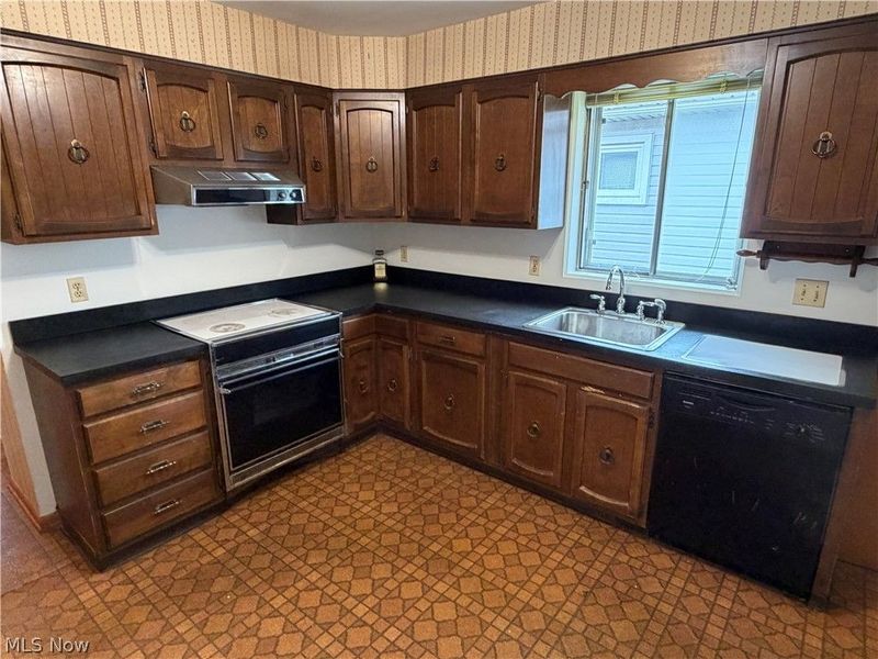 77 William Street, Bedford, OH 44146 Photo 8