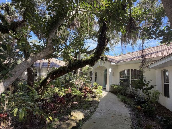 6204 Leeward Lane , Melbourne Beach, FL 32951