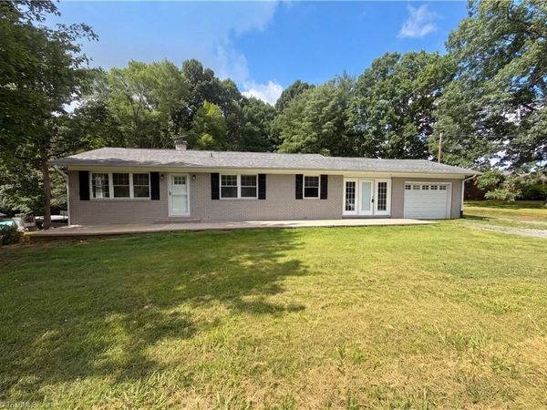 5025 Forbush Road , East Bend, NC 27018