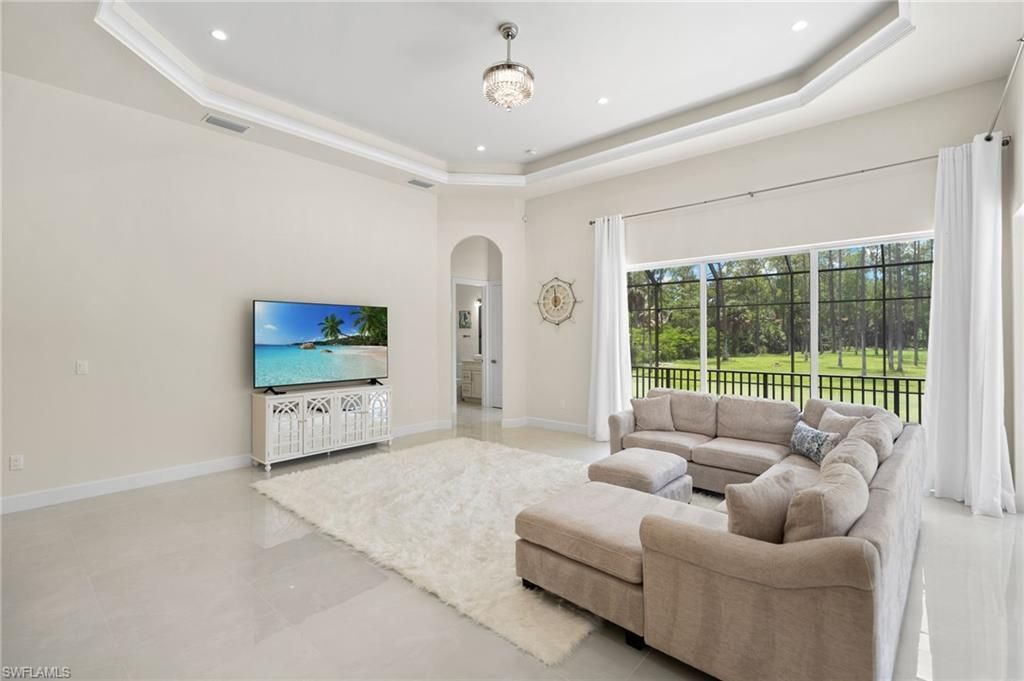 379 25th St Nw, Naples, FL 34120 Photo