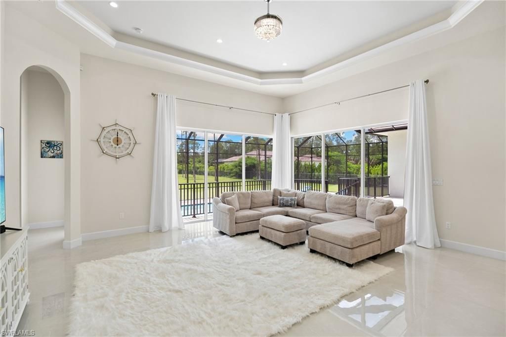 379 25th St Nw, Naples, FL 34120 Photo