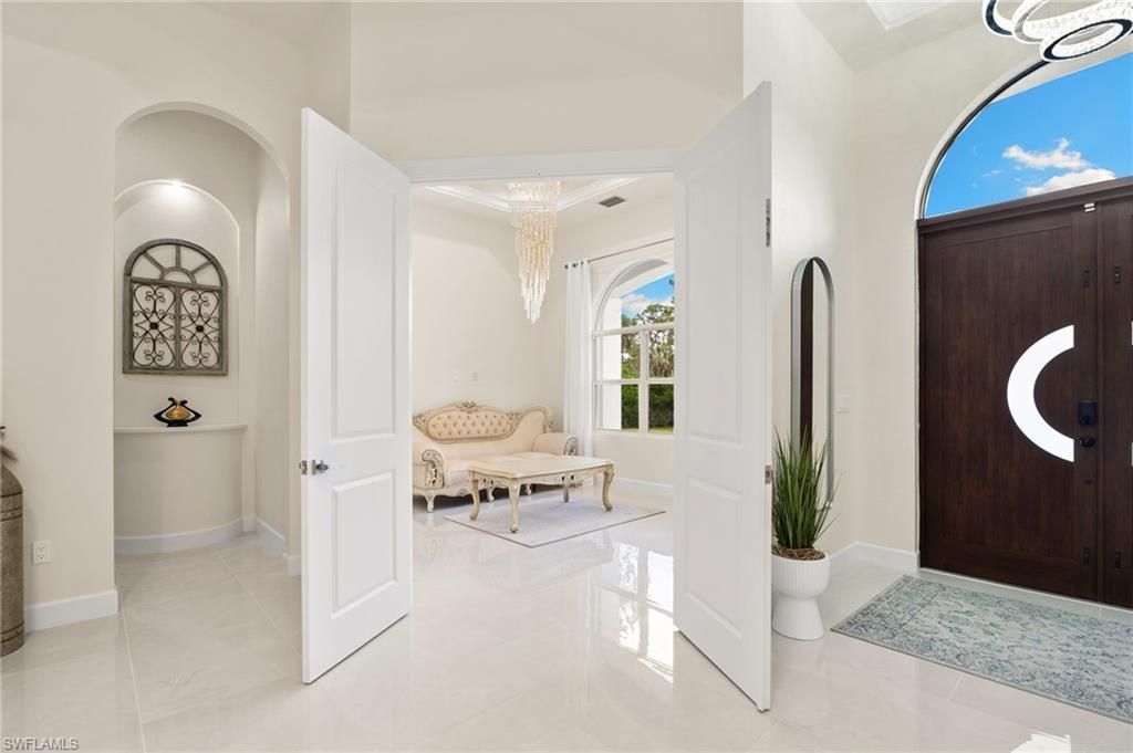 379 25th St Nw, Naples, FL 34120 Photo