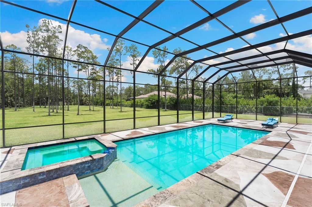 379 25th St Nw, Naples, FL 34120 Photo