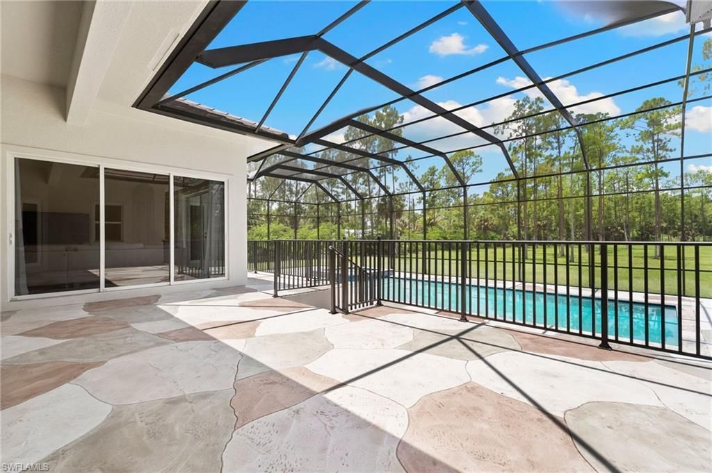 379 25th St Nw, Naples, FL 34120 Photo