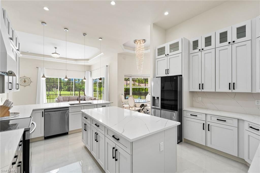 379 25th St Nw, Naples, FL 34120 Photo