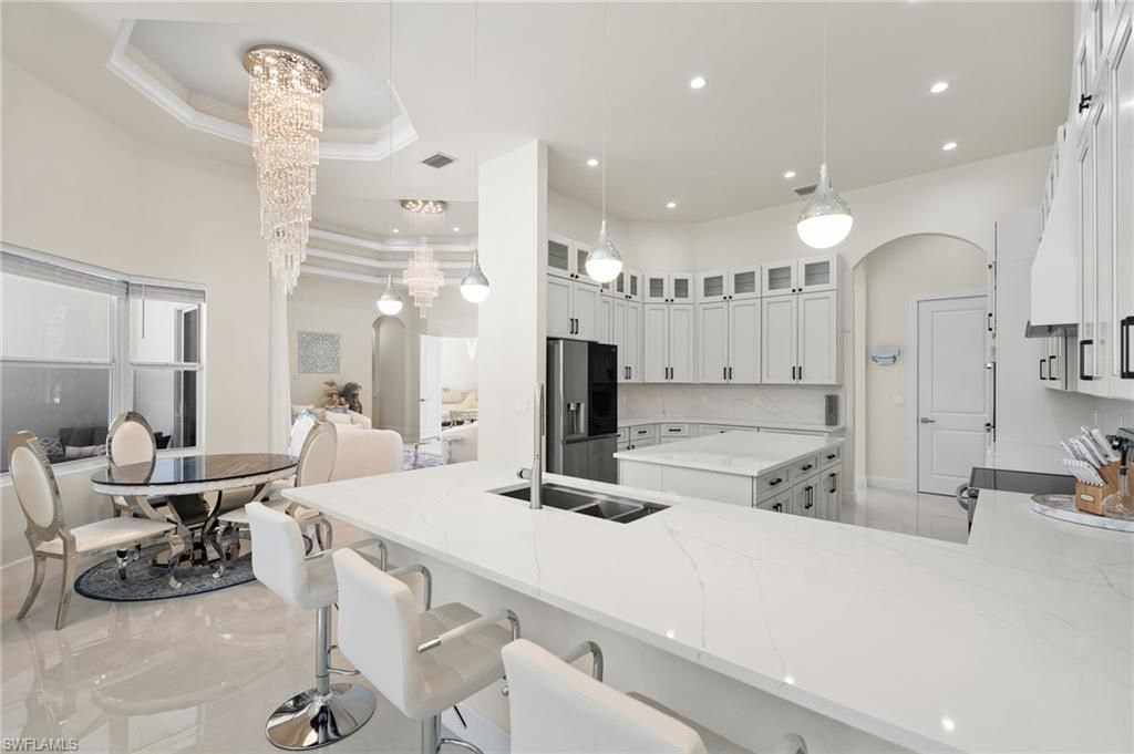 379 25th St Nw, Naples, FL 34120 Photo