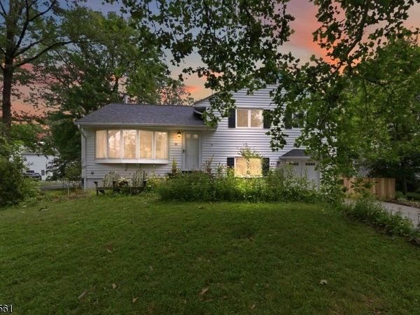 10 Cornell Pl, Chatham, NJ 07928