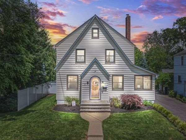 40 1St St, Fanwood, NJ 07023