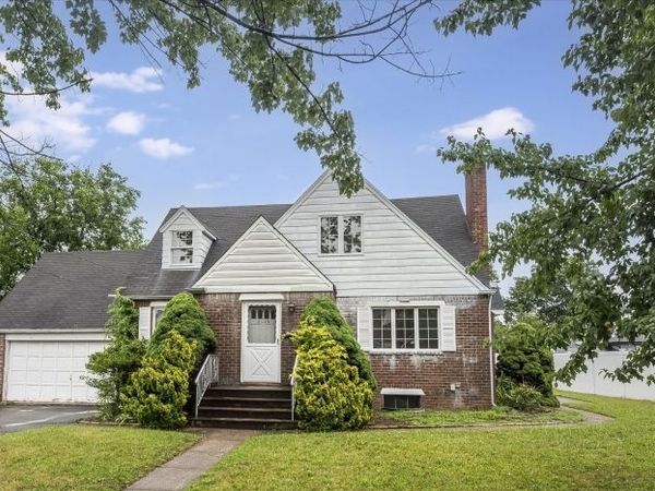 19 E Amsterdam Ave, Fair Lawn, NJ 07410