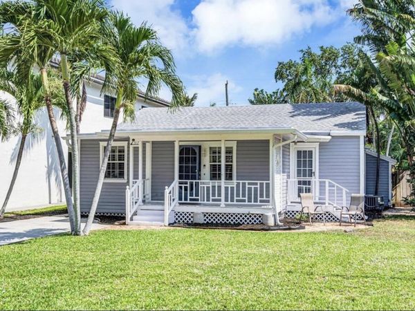 517 SW 10th Street, Fort Lauderdale, FL 33315