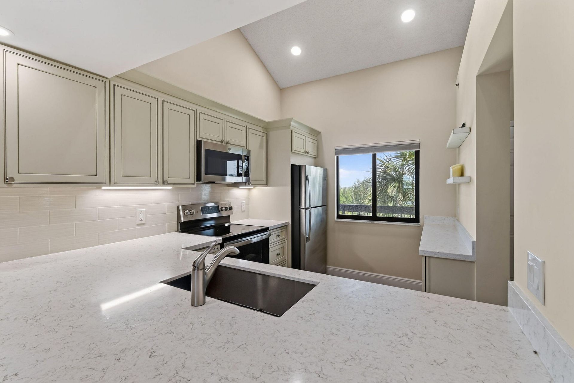 201 Ocean Bluffs Boulevard, Unit 5010, Jupiter, FL 33477 Photo