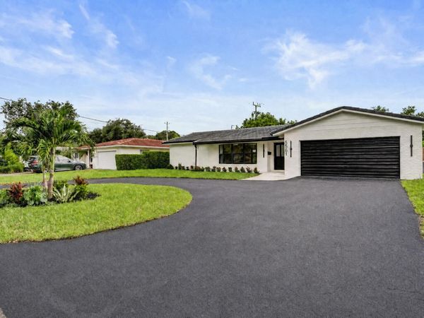5561 NE 26th Avenue, Fort Lauderdale, FL 33308