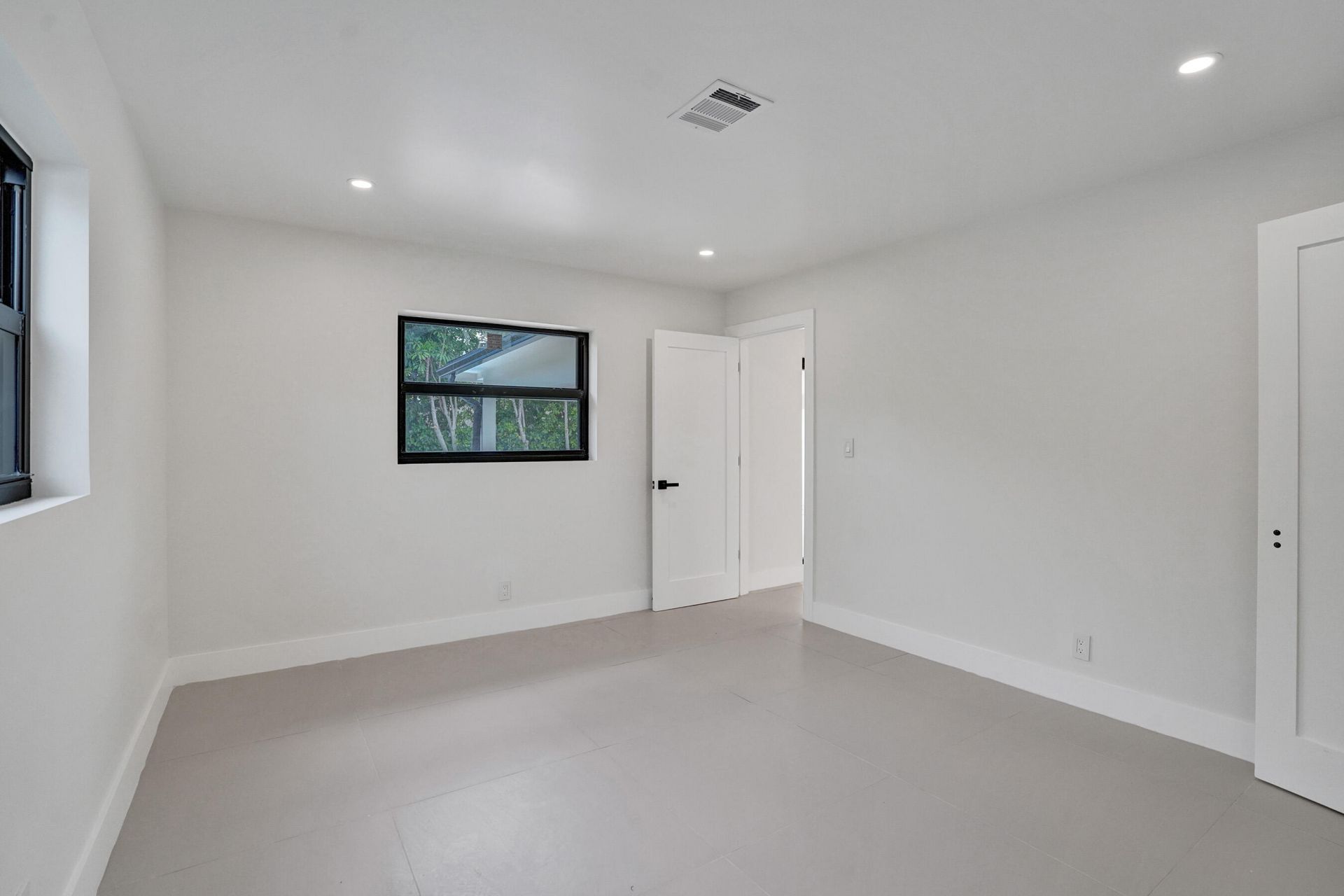5561 NE 26th Avenue, Fort Lauderdale, FL 33308 Photo