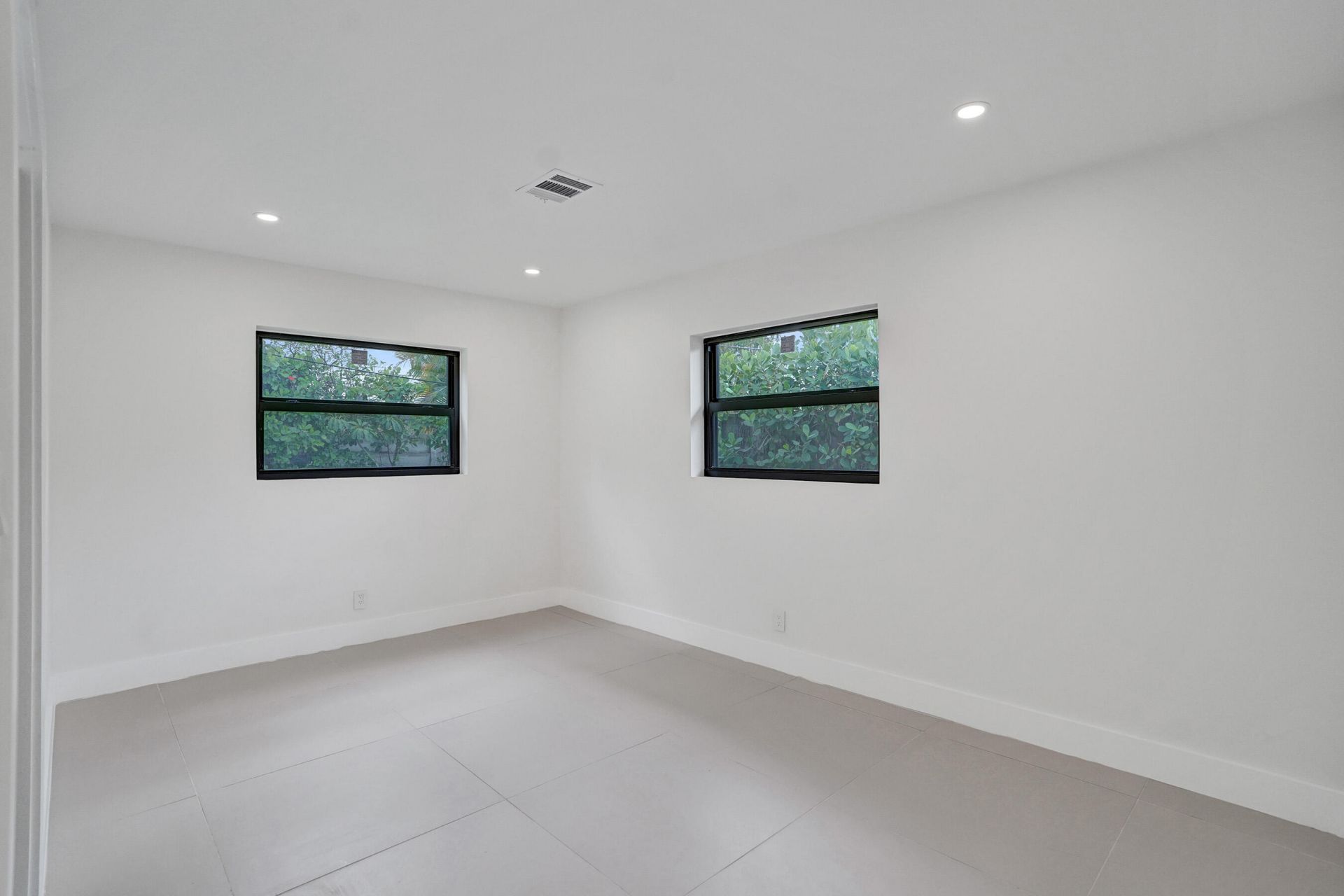 5561 NE 26th Avenue, Fort Lauderdale, FL 33308 Photo