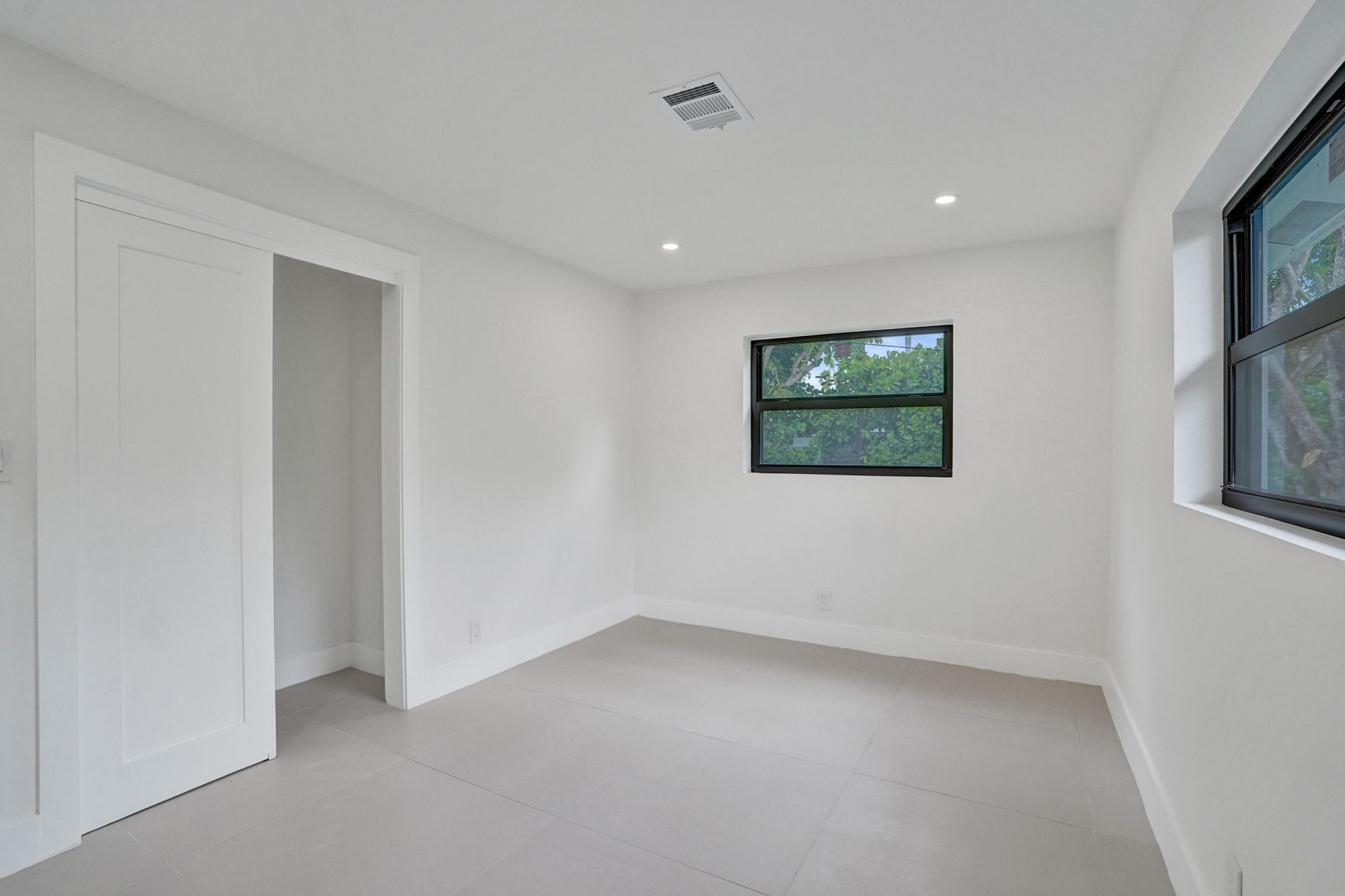 5561 NE 26th Avenue, Fort Lauderdale, FL 33308 Photo