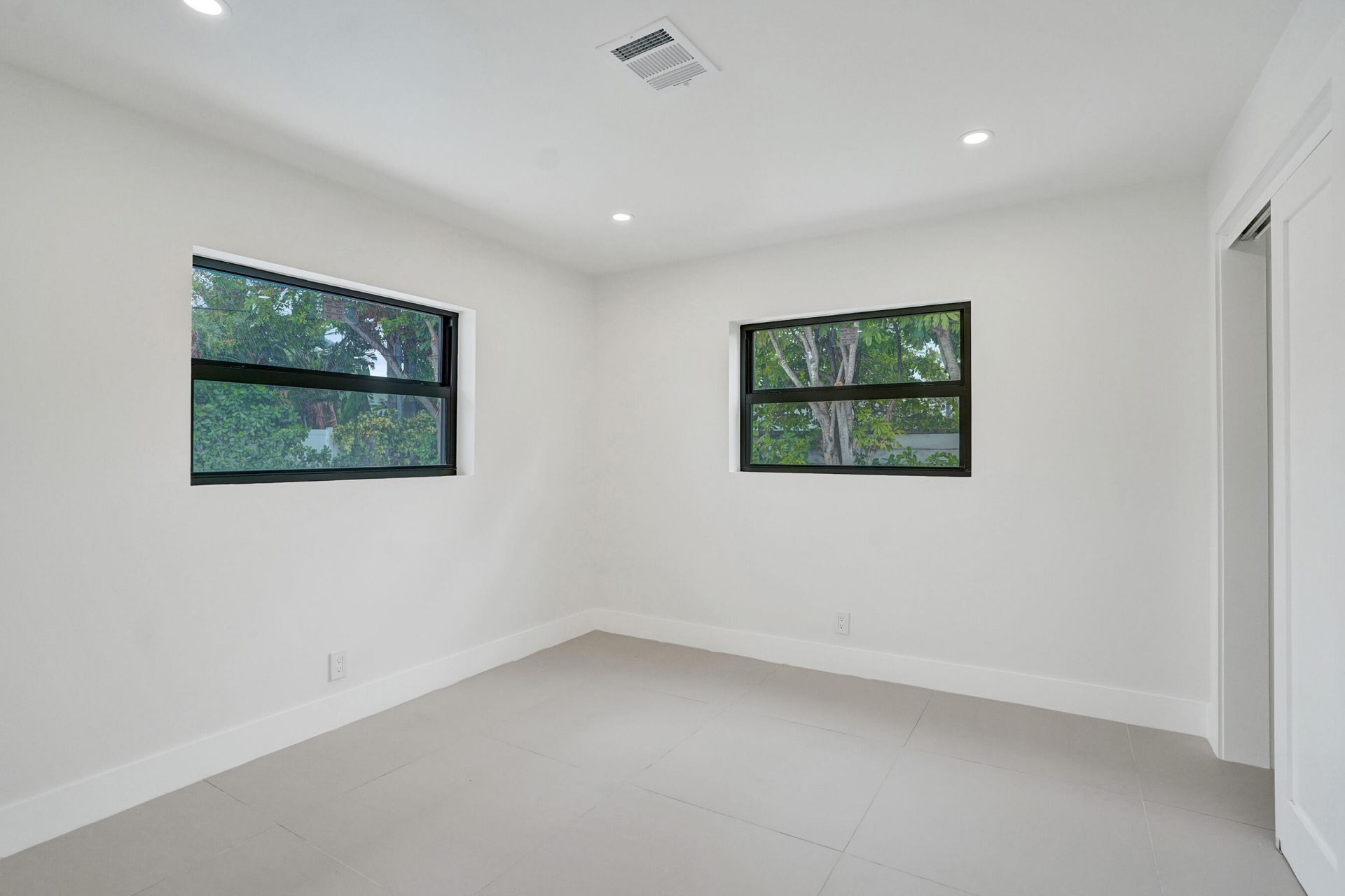 5561 NE 26th Avenue, Fort Lauderdale, FL 33308 Photo