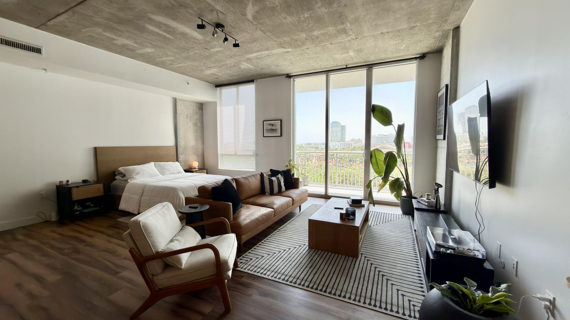 300 S Australian Avenue, Unit 703, West Palm Beach, FL 33401 Photo