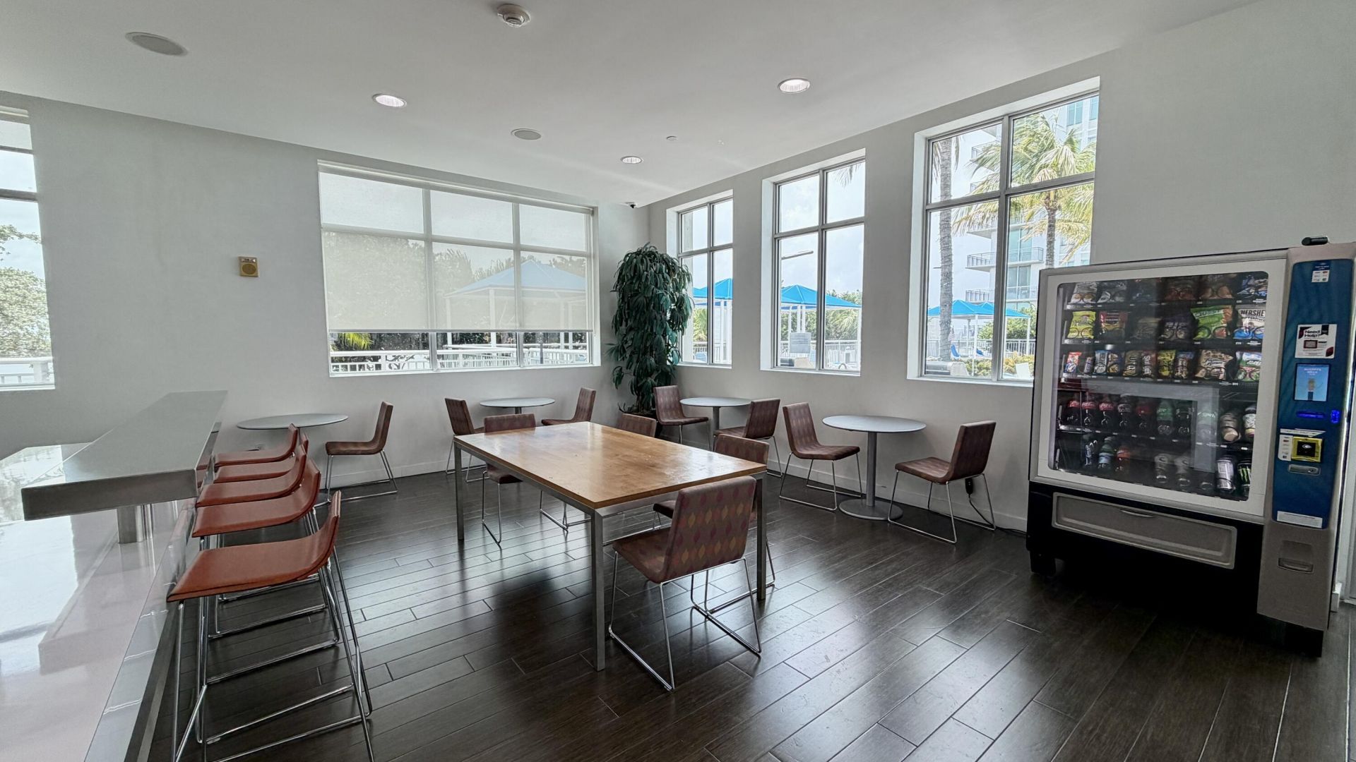 300 S Australian Avenue, Unit 703, West Palm Beach, FL 33401 Photo