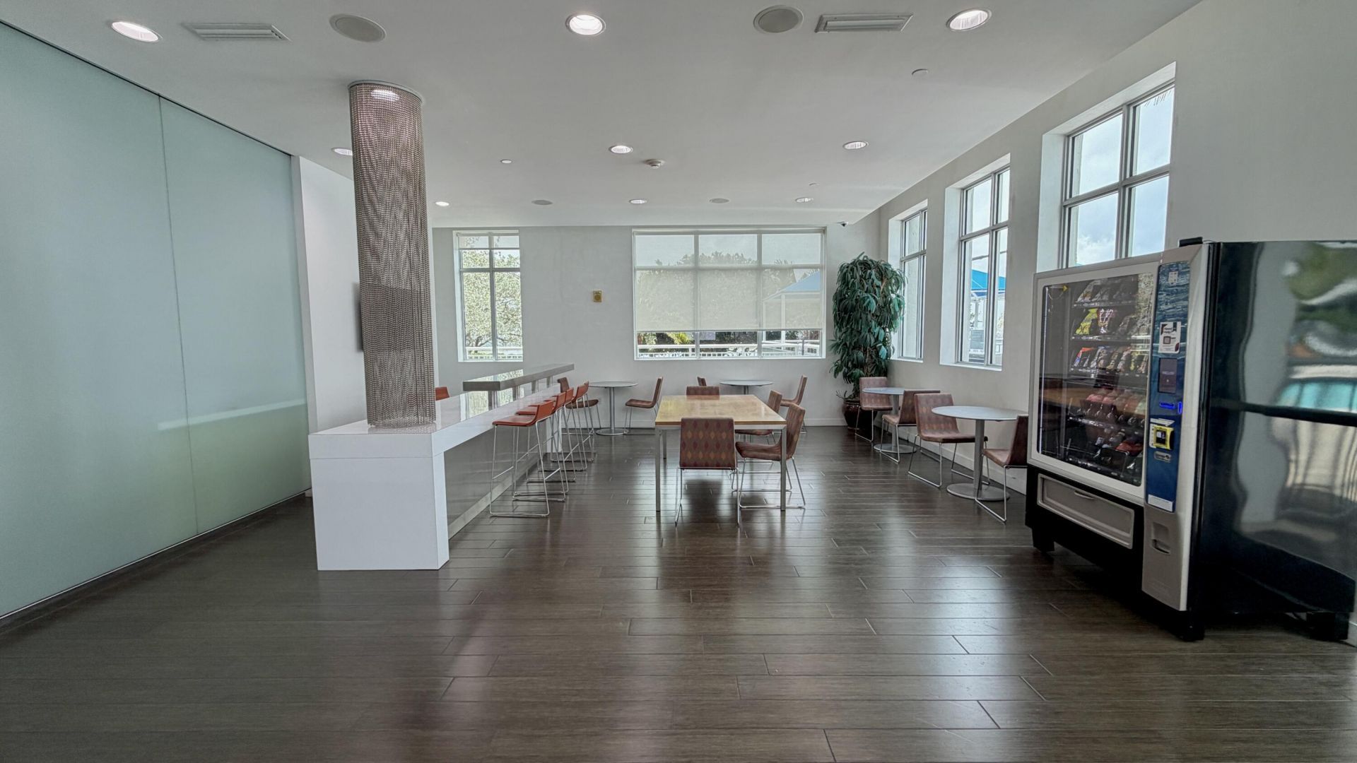 300 S Australian Avenue, Unit 703, West Palm Beach, FL 33401 Photo
