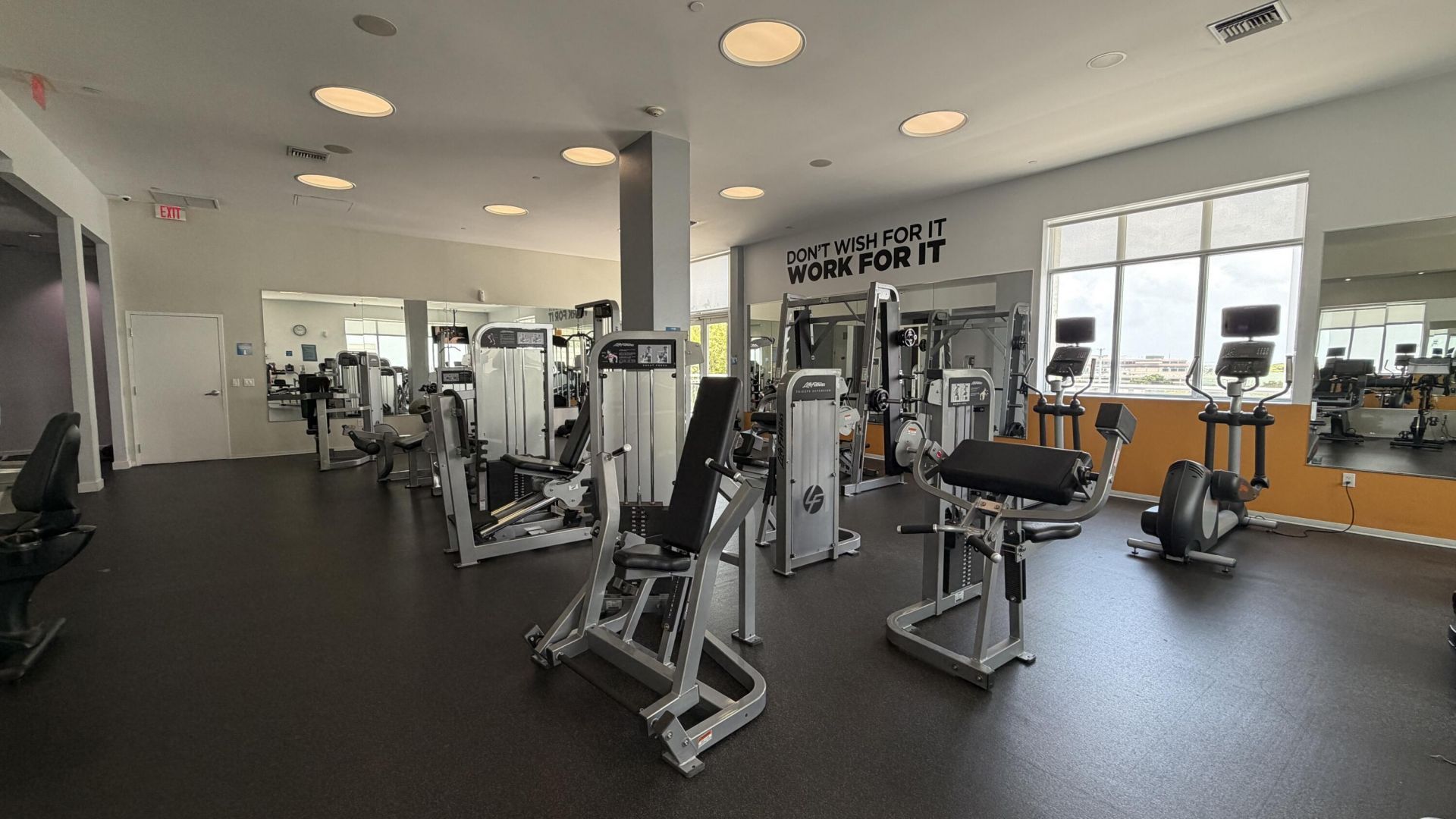 300 S Australian Avenue, Unit 703, West Palm Beach, FL 33401 Photo