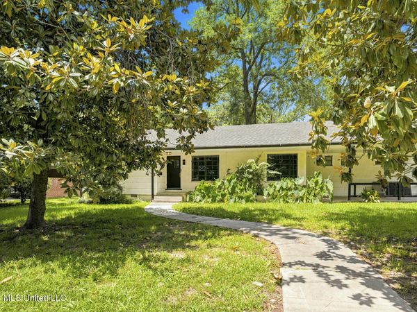 964 Meadow Heights Drive, Jackson, MS 39206