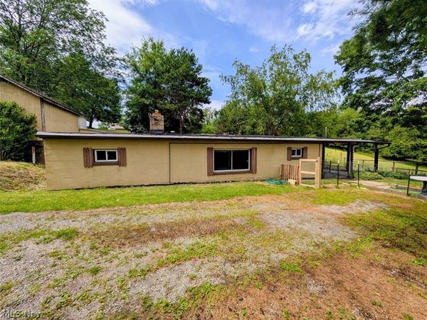 3102 Canton Road NW, Carrollton, OH 44615