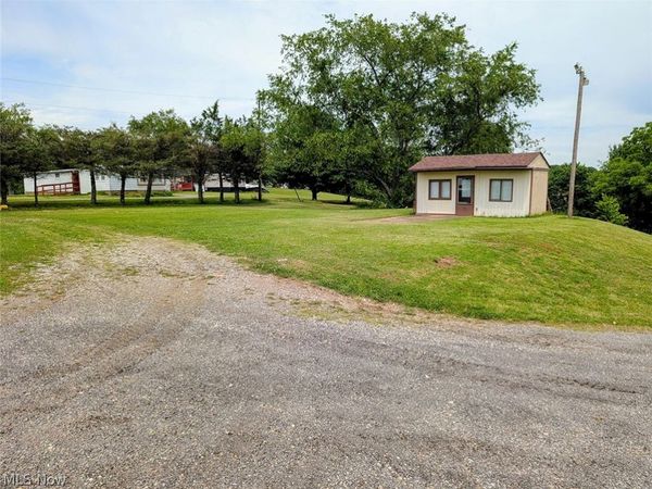 3102 Canton Road NW, Carrollton, OH 44615