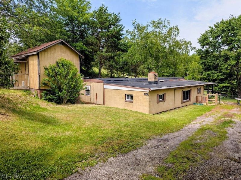 3102 Canton Road NW, Carrollton, OH 44615 Photo 4