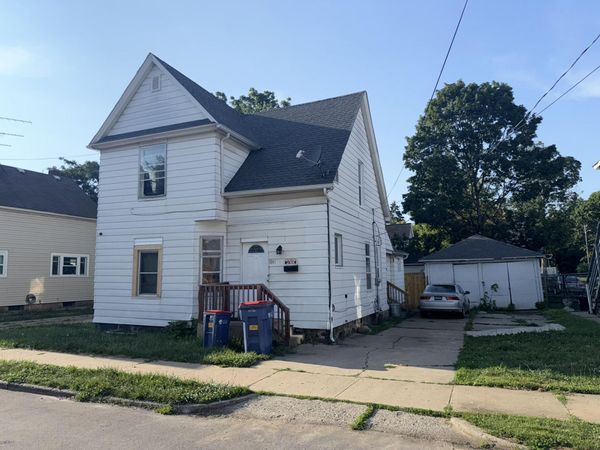 841 Nagold Street NW, Grand Rapids, MI 49504