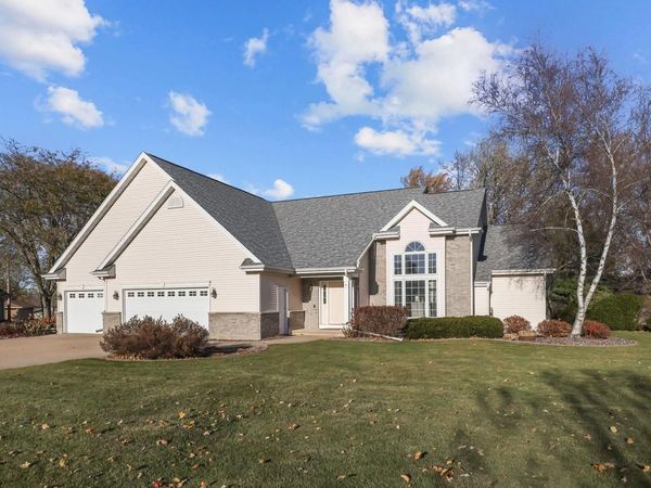 1412 PARKVIEW DRIVE, New London, WI 54961