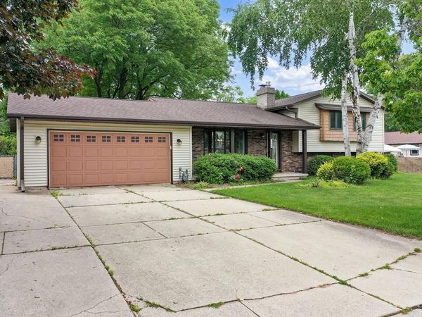 599 MASTERS LANE, Green Bay, WI 54311