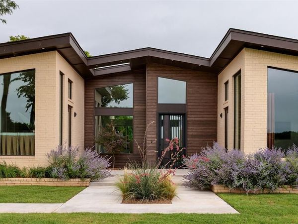 559 SW Pedras Circle, Newcastle, OK 73065