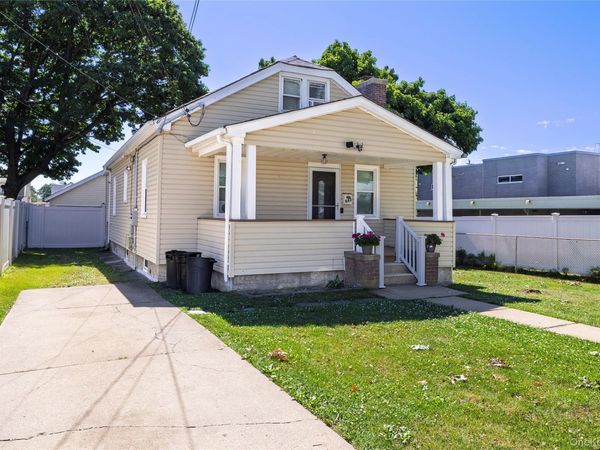 843 Davis Avenue , Uniondale, NY 11553