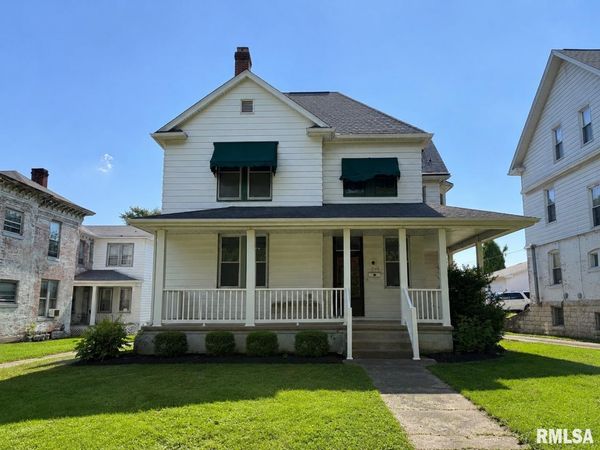 216 N 18TH Street, Quincy, IL 62301