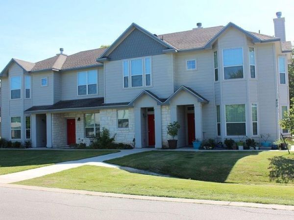 400 West ST, Unit B, Hutto, TX 78634