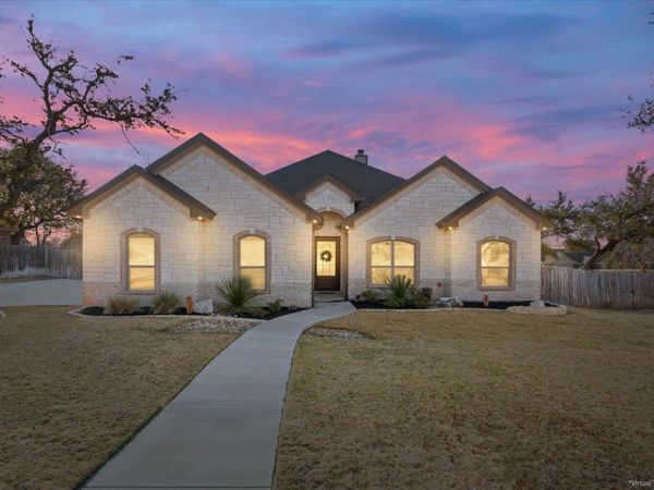 102 Rancho Del Lago LN, Belton, TX 76513
