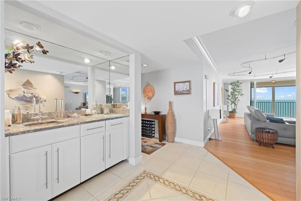 10691 Gulf Shore Dr, Unit 1102, Naples, FL 34108 Photo