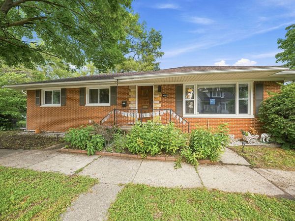 204 Edgewood Place, Ferndale, MI 48220